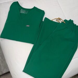 FIGS Indocyanine Green Scrub Set XS